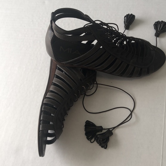 MIA Greek, Roman Style, Brown, Lace up with Tassels Size 6.5M - Picture 1 of 12